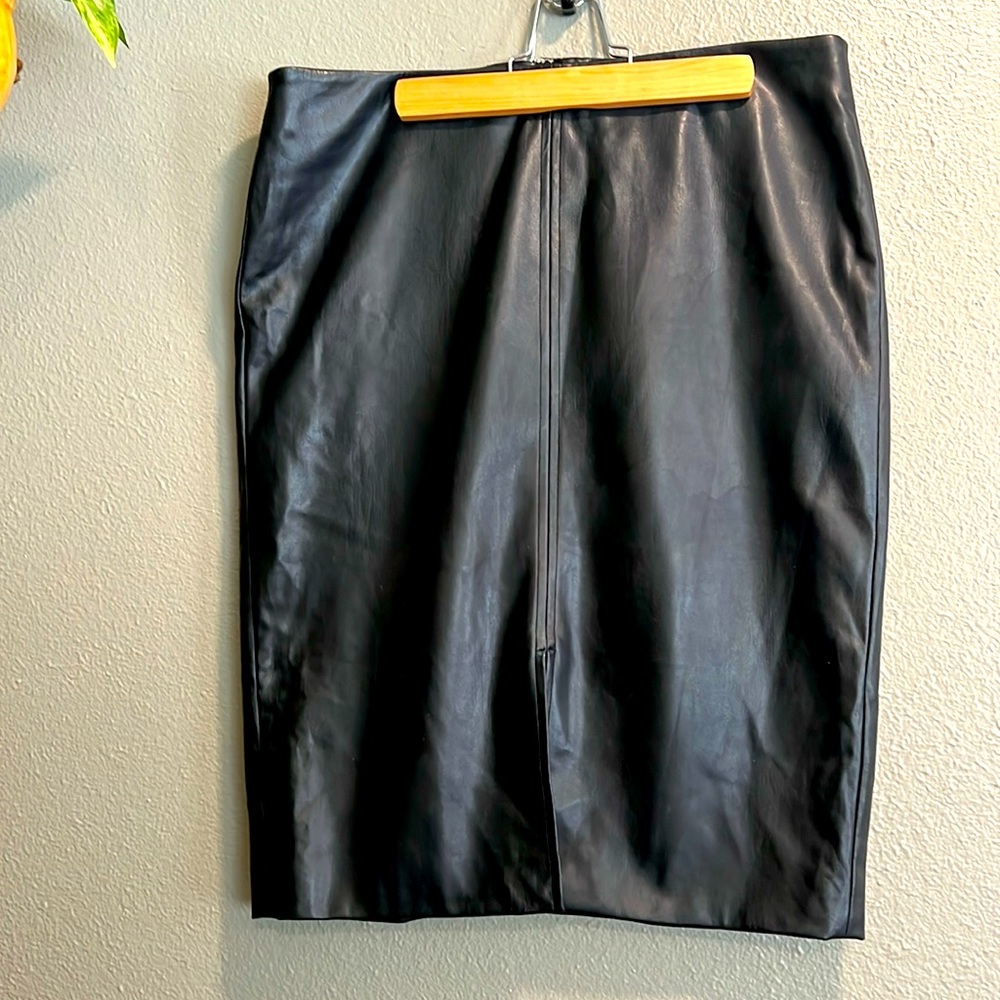 Worthington black faux leather pencil skirt